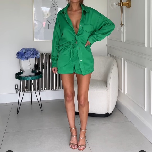 ZARA  Satin Shorts Green - Picture 2 of 10